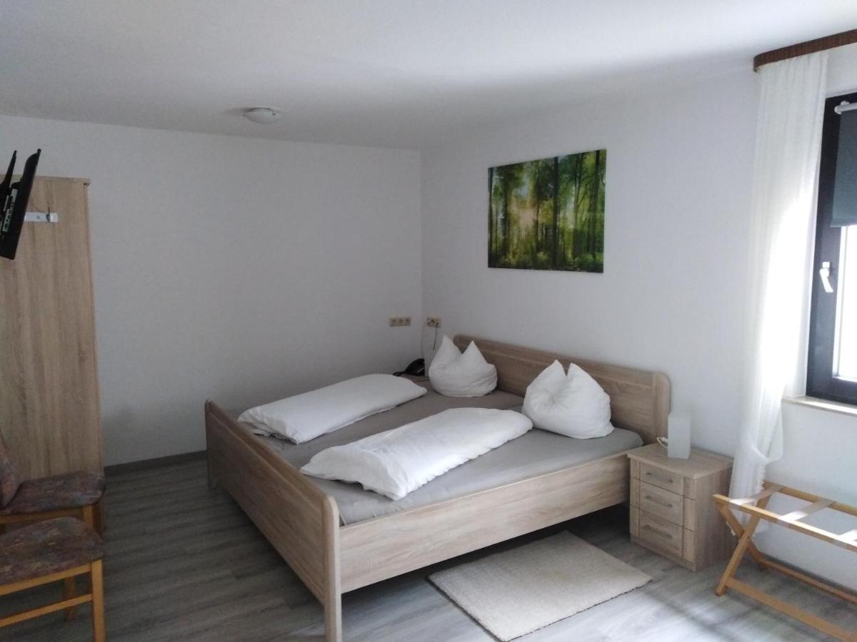 Zimmer Ohne Fruehstueck In Der Forellenzucht Burgen  Kültér fotó