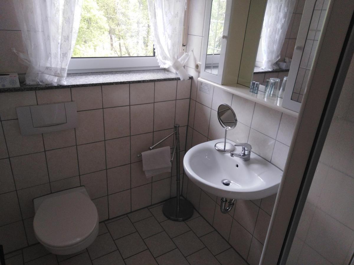 Zimmer Ohne Fruehstueck In Der Forellenzucht Burgen  Kültér fotó